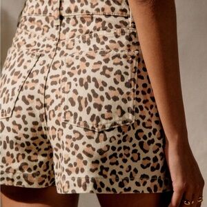 NWT Sézane le city shorts in Leo blonde print size 42 /us 10